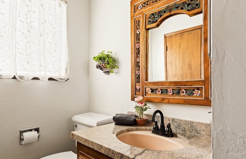 Cedar Glen Casa | Palisades Charmer 4 Bedroom Home by RedAwning