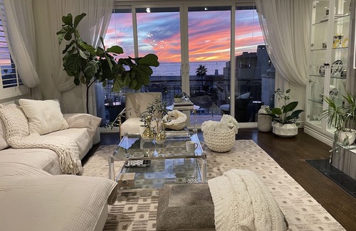 Hermosa Beach Casa | Stylish Mediterranean Gem across from the beach