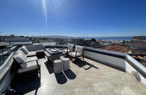 Hermosa Beach Casa | Stylish Mediterranean Gem across from the beach