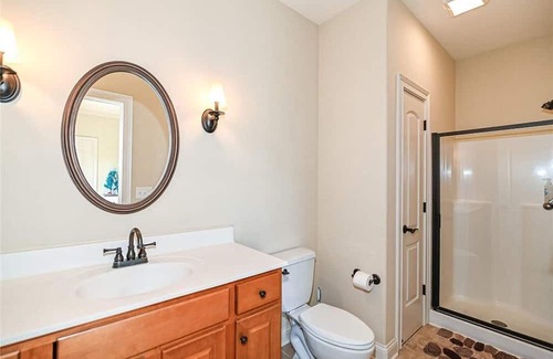The Village of West Clay Casa | Beautiful large 5 bedroom house with basement