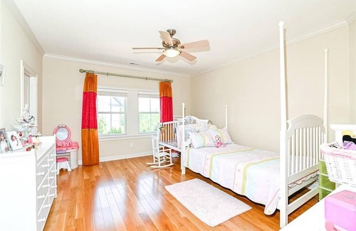 The Village of West Clay Casa | Beautiful large 5 bedroom house with basement
