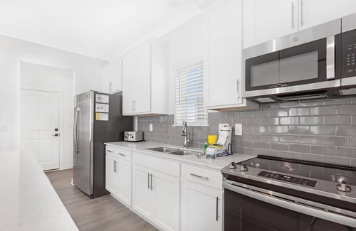 Orange Beach Casa | Hidden Gem! 3br/2.5ba Home/Pool/Near Beach/Slps 10