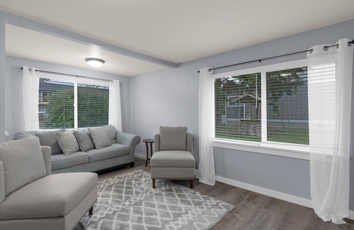 Seaview Casa | Pets OK, Fenced Yard, Close to Town (SVBApt)