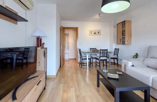 Rincón de la Victoria Apartamento | On the coastal hills of Rincon de la Victoria welcomes you this large and comfortable apartment with