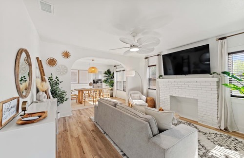 Holly Hill Casa | The Luxe Bohemian Coastal Haven
