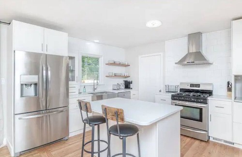 Columbia Casa | Remodeled and centrally located home in Columbia