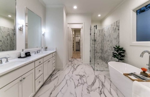 Dallas Casa | Chateau Lux Summary: