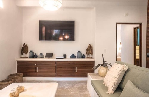Buenavista Casa | Casa Pibe, Private pier, roof & jacuzzi
