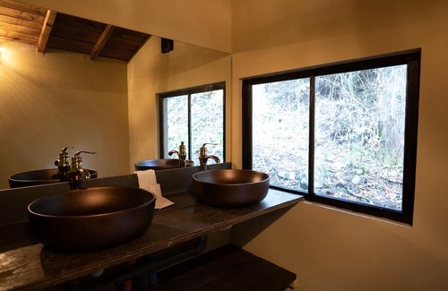 Shiojiri Casa | White Room A space where you can enjoy the harmo / Shiojiri Nagano