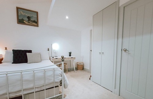 Tudor Apartamento | The Pembroke Studio by Richmond Park