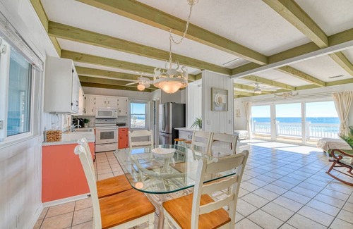 Inlet Harbour Casa | Oceanfront, Four BedroomThree Bathroom (Ground Level space)