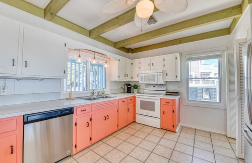 Inlet Harbour Casa | Oceanfront, Four BedroomThree Bathroom (Ground Level space)