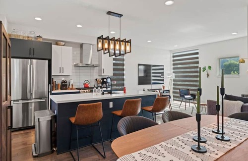 Columbia City Casa | Casa Vista: Modern Townhouse in Columbia City