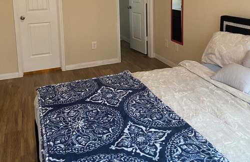 Katy Casa | Welcome home to a Lush welcoming space for you. Safe, Proximity to katy mills