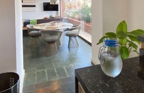 Chacao Apartamento | Modern and Bright PH in Campo Alegre