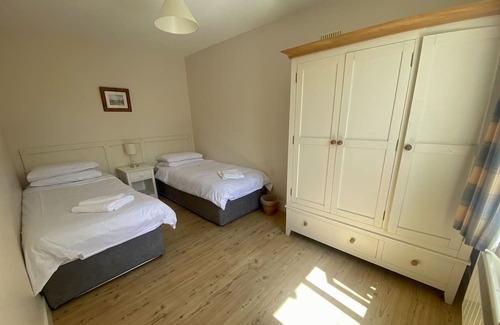 Carrick-on-Shannon Cabaña | Leitrim Quay - Riverside Cottage No 8
