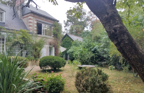 Saint-Avertin Cama Y Desayuno | Studio Dans Grande Maison Piscine Proche Châteaux de la Loire