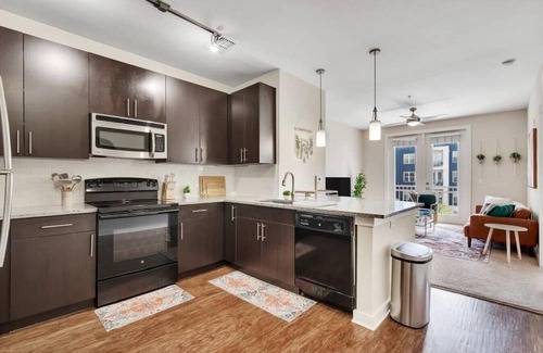 Courier City - Oscawana Apartamento | Bleecker 1-430 · Luxury king suite - POOL - GYM - FREE parking - H