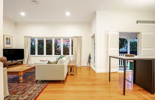 Grey Lynn Casa | Modern Classic Summar