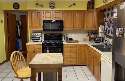 Salina Casa | Hot Tub, Beautiful view, location, family home, 3 BR, + 2 beds in 2nd LR, 3 bath