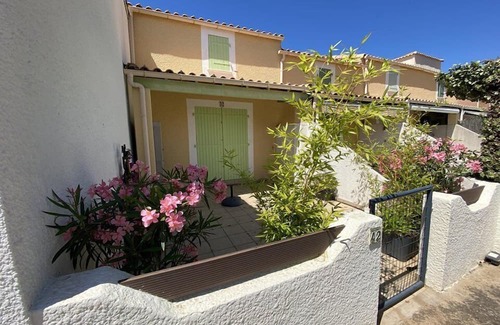 Le Grau-Du-Roi Casa | CHARMING LITTLE HOUSE WITH GARDEN AND PARKING GRAU DU ROI SLEEPS 6