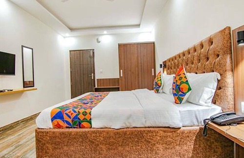Dehradun Hotel | Fabhotel Shri Krishna Residency