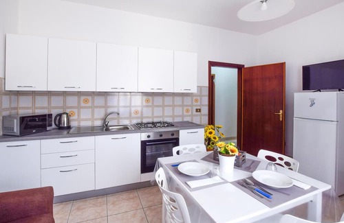 Campora San Giovanni Apartamento | Enjoy a relaxing vacation in this bright and friendly apartment Campora San Giovanni.