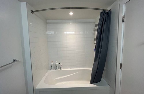 Downtown Halifax Apartamento | Downtown Stunning Mountain View