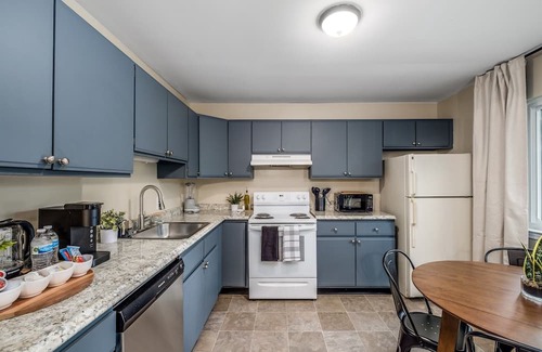Ypsilanti Apartamento | Recently Remodeled and Sunlit Apartment Near EMU and UM