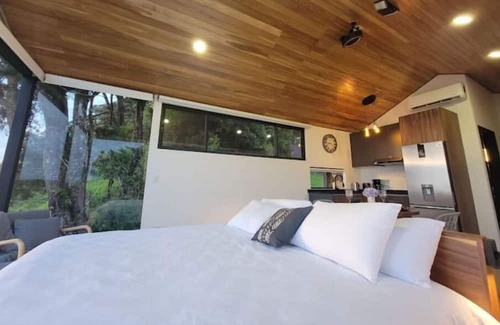 Monteverde Cabina | Glass Cabin in the Forest+270° view+ Hot Tub +Deck