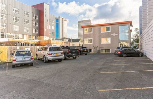 Downtown Anchorage Casa | NEW LISTING! Highliner: 2nd Floor Interior King 214 (No View) by RedAwning
