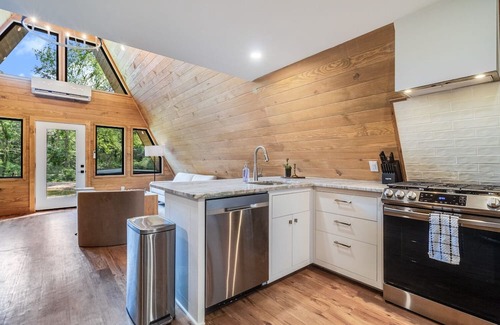 New Iberia Cabina | Modern A-Frame Cabin by Rip Van Winkle Gardens w/ Hot Tub & Fireplace!