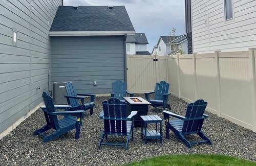 Meridian Casa | Luxurious Family Oasis- Ping pong, BBQ, huge yard
