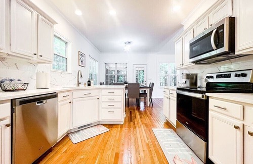 Ogden Casa | Tranquil Haven: Spacious Retreat for 16+ w/ Games