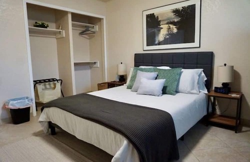 North San Antonio - SAT Casa | Uptown Alamo City Retreat-Near Airport & Downtown!
