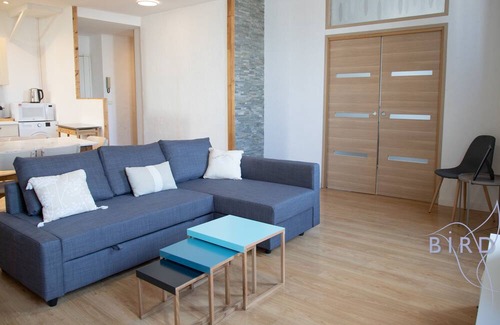 Antibes Old Town Apartamento | Beautiful apartment Place Nationale in Antibes old town