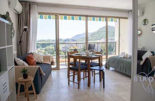 Mandelieu-La-Napoule Apartamento | ELEGANT STUDIO WITH MARINA, SEA AND ESTEREL VIEW, SWIMMING POOL, HIGH FLOOR