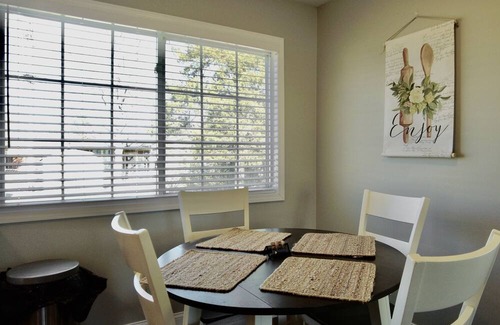 Branson Theater District Casa | Townhome-colonial B