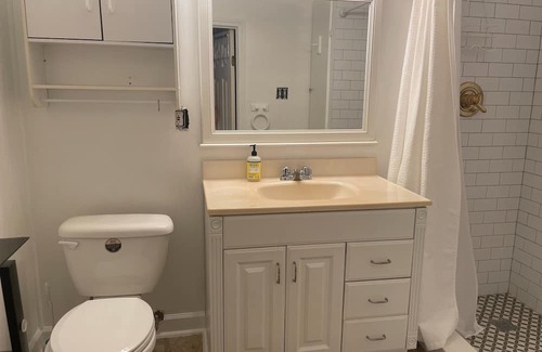 Lake Shore - Lake Vista Apartamento | Charming Studio in park-like setting, blocks from Lakefront in New Orleans