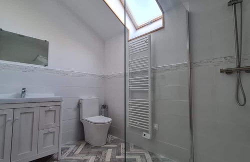 Badecon-le-Pin Casa | The Petite Barn, 5 minutes from Gargilesse, 15 minutes to A20.