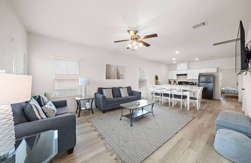 Galveston Casa | Big Blue|BeachBox| Near Everything!