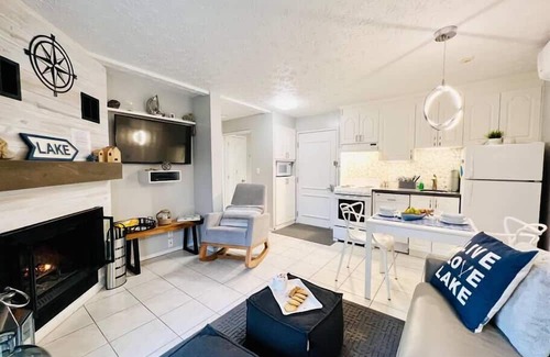 Magog Apartamento | Merry Sud Suite-Condo with Indoor Pool and Spa