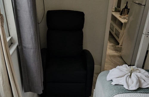 Ludlam Apartamento | Cozy Apartment With Space for 4. Lovely and Quite Neighborhood