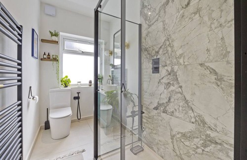 Askew Apartamento | Edwardian Soul, by Veeve