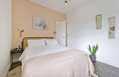 Askew Apartamento | Edwardian Soul, by Veeve