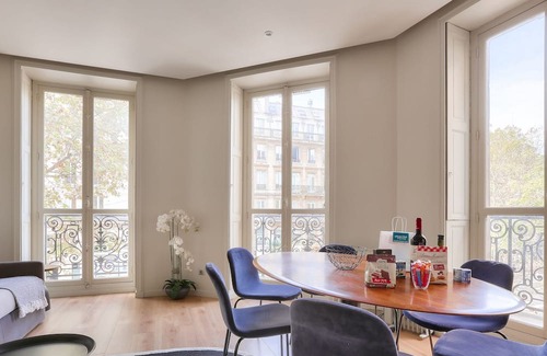 Strasbourg -Saint-Denis Apartamento | Urban Flat 60 - Sublime 3BDR Parisian Flat in Paris