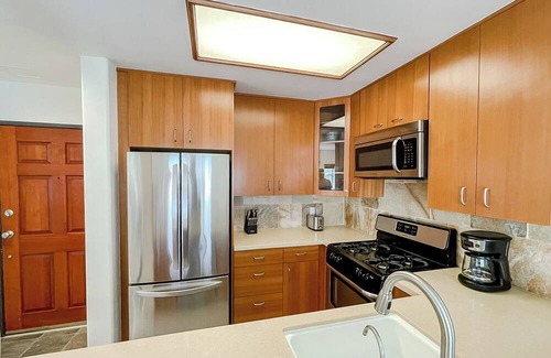 Park West Condominio | WEHO/Beverly Hills - Luxury 2BD/2.5BA + Balconies