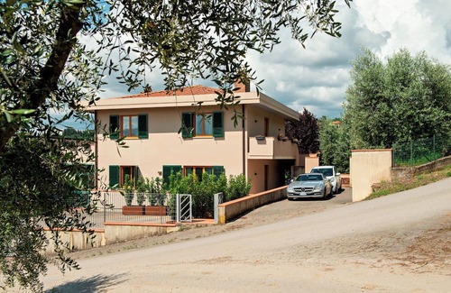 Panzano in Chianti Apartamento | Cozy Apartment in the Heart of Chianti (Free Parking + Terrace)