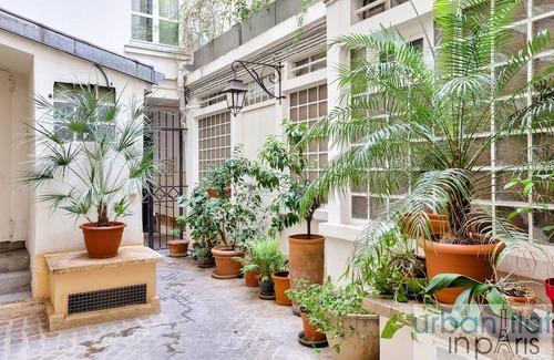 Strasbourg -Saint-Denis Apartamento | Urban Flat 70 - Authentic 3BDR Parisian Flat