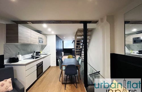 Quartier du Mail Apartamento | Urban Flat 31 - Charming Triplex in Paris